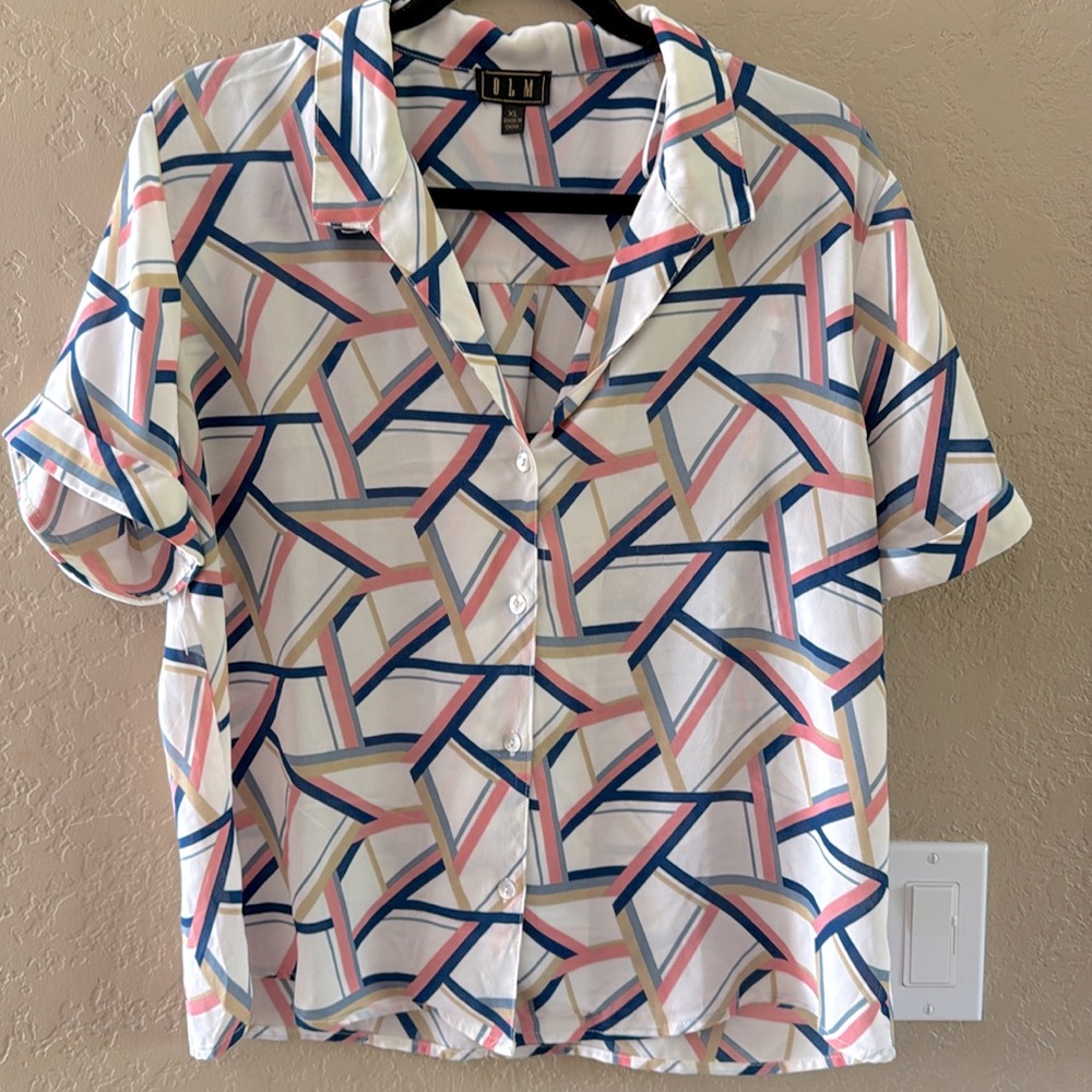 Olm Women’s Button Down Modern Print Blouse XL